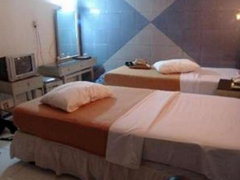 Hotel Tanjung Surabaya Exterior photo