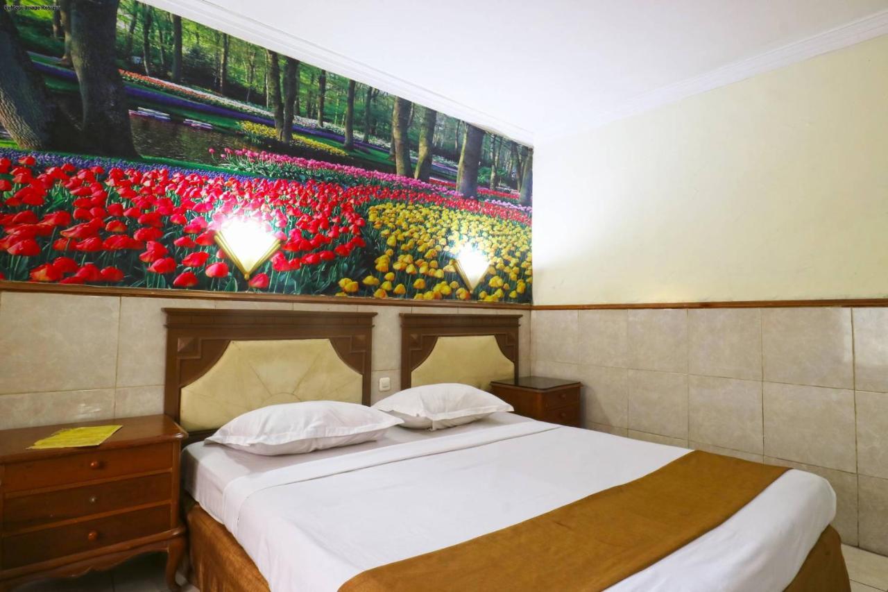 Hotel Tanjung Surabaya Exterior photo