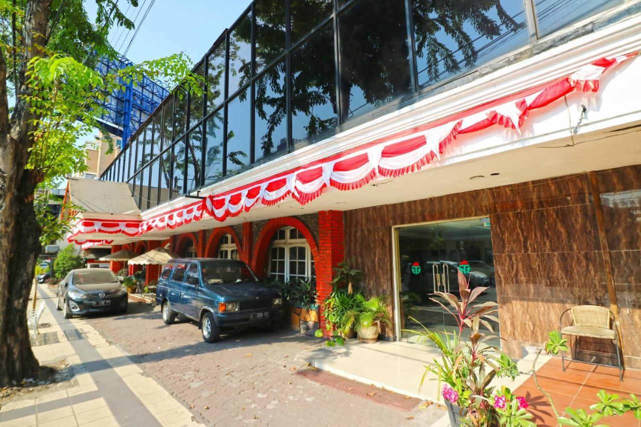 Hotel Tanjung Surabaya Exterior photo